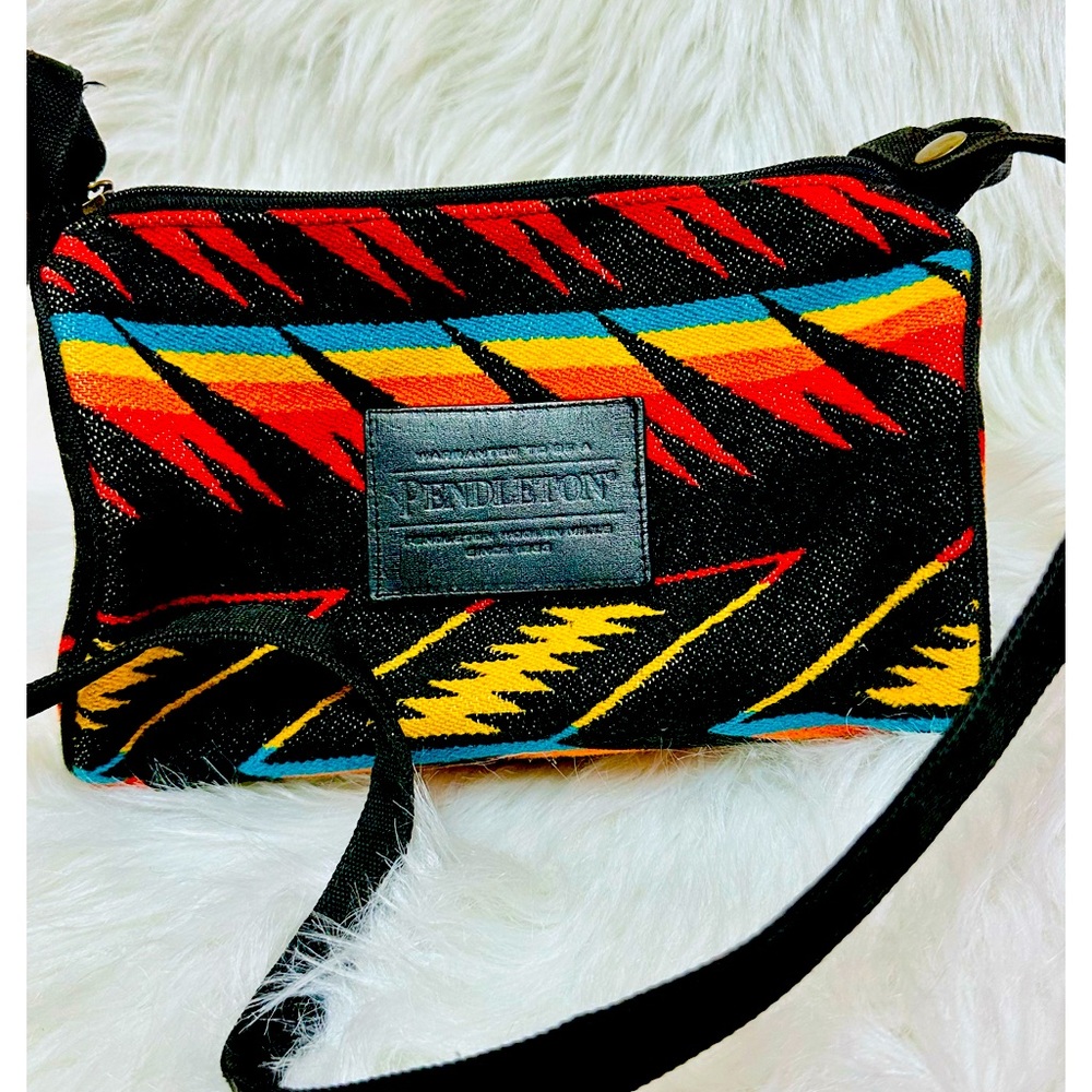 EUC Pendleton Aztec Wool‎ Shoulder Bag with Leather Strap
